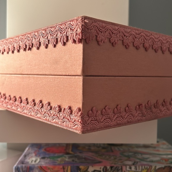 Authentic GUCCI rare pink fabric/brocade trimmed large box - Picture 4 of 13